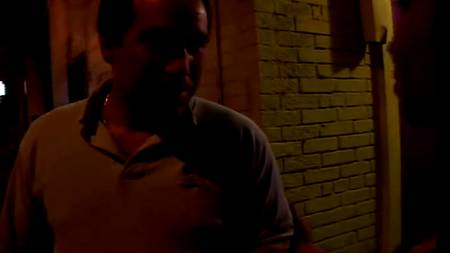 Парень прет провинциалку