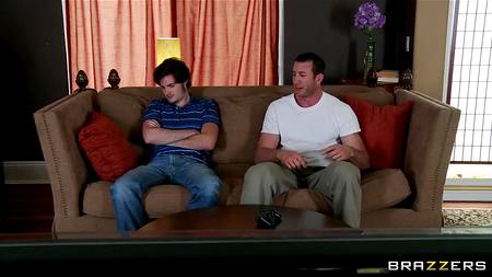 У друга такая горячая мамка