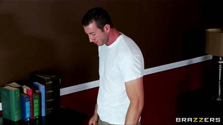 У друга такая горячая мамка