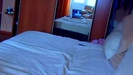 Вибраторы в обеих, смачных дырках