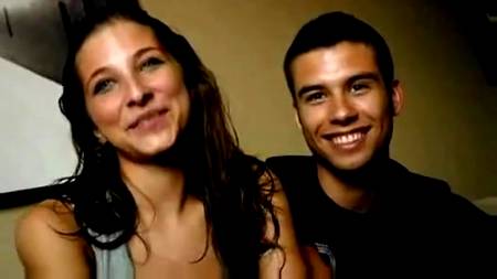 Молодая пара проходит кастинг на камеру