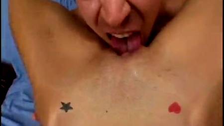 Телка без сисек, зато с фантазией