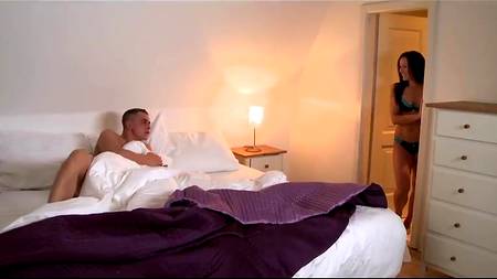 Проснулся утром у незнакомой девки