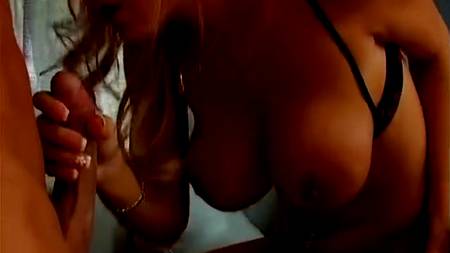 Затолкал блондинке в попу