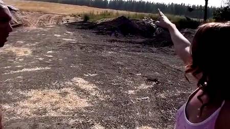 Девицу публично натянули и сняли это на камеру