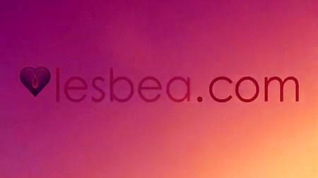 Пальцы в киске, язык в попе