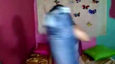 Вирт очаровательной брюнеточки