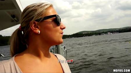 Польская шлюшка дает за деньги