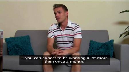 Как брюнетка подбирала порноактера