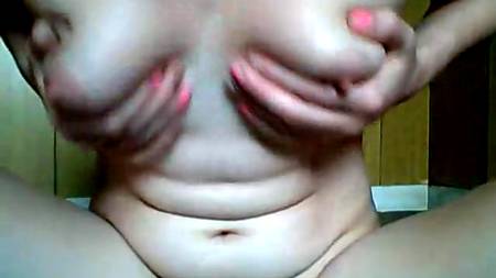 нимфа затрахала себя перед вебкой