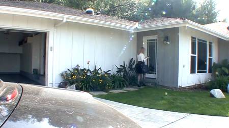 Сексуальная дамочка не устояла перед мясистым членом парня