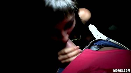 Подземный паркинг - отменное место для секса