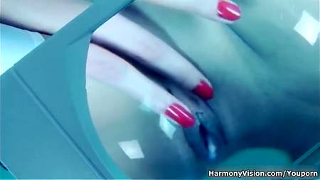 Две развратницы развлеклись с мужиком