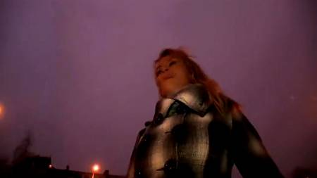 София заработала денег своей дыркой