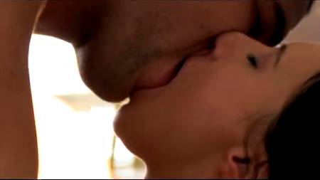 Вовремя заглянул к жене своего брата