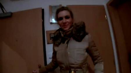 После кафешки согласилась на постель