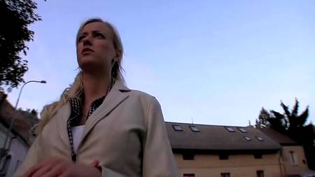 Жестко на заднем сиденье авто