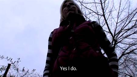 Шантажист трахнул белокурую красотку