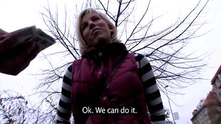 Шантажист трахнул белокурую красотку