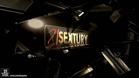 Пацан засадил в узенький анал сногсшибательной молодой девушке