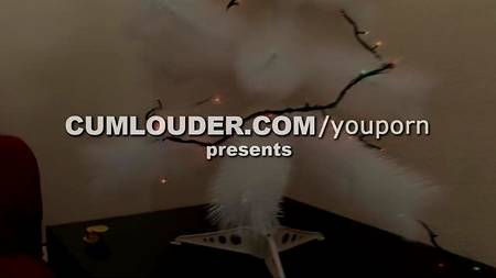 Половой леденец для двух Снегурок