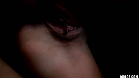 Секс с очаровательной барменшей