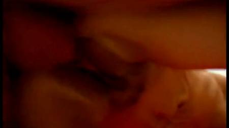 Похотливые пенсионерки трахаются с юным красавчиком