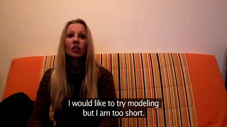 Гонорар слелал из красавицы шлюху