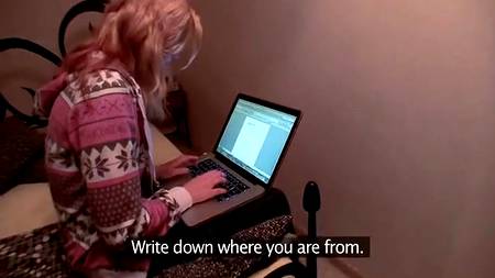 Блондинка пригласила на секс первого встречного с улицы