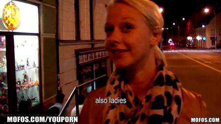 Только познакомились, а уже анальный секс