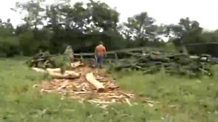 Анальный трах на лесопилке