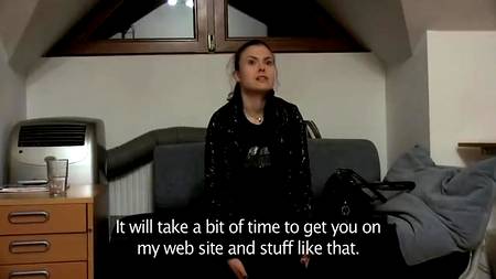 Русская ищет работу для своей пилотки