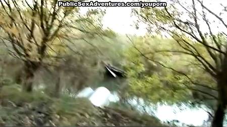 Анжелика трахается в парке