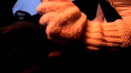 Лобок очкастой милашки в сперме