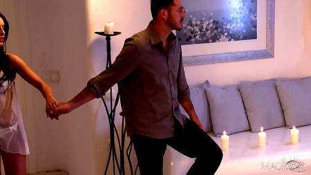 Смачно обкончал большие сиськи оттраханной в жопу девице