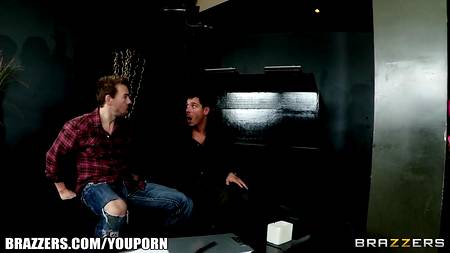 Два братца трахнули проститутку