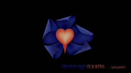 Изумительный массаж и секс от фигуристой девчонки