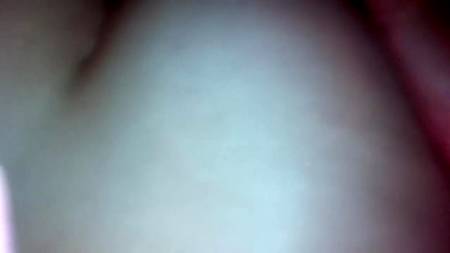 Мужчина медленно вставляет член в анальную дырочку супруги