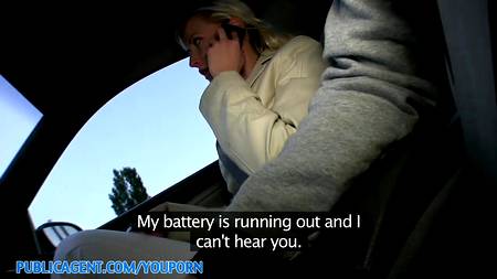 Отдолбил малышку в авто