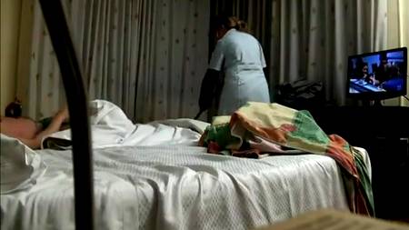 Толстая горничная переспала с симпатичным клиентом отеля