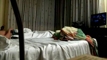 Толстая горничная переспала с симпатичным клиентом отеля