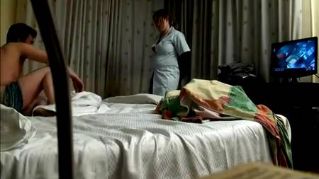 Толстая горничная переспала с симпатичным клиентом отеля