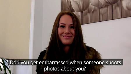 Девка впервые трахаться перед камерой на кастинге и ей нравится