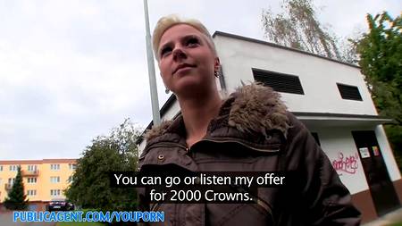 Животик милой красавицы весь в сперме