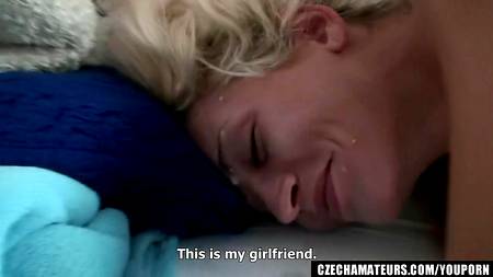 Молодые не только трахаются, но и снимают это на камеру