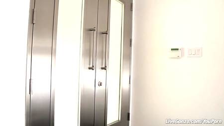 Сперма на очках грудастой феи