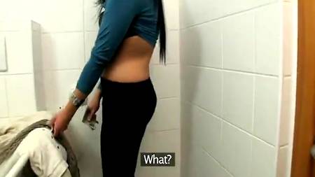 Чешка и оргазм получила, и денег заработала