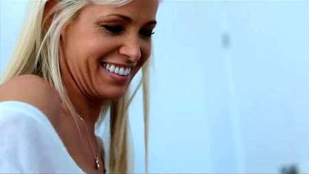 Страстный утренний секс с шикарной блондинкой