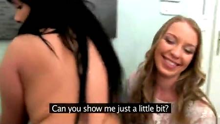 Толстушка и худышка зажигают на кастинге