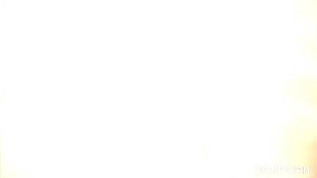 Юная шалава один на один с фаллоимитатором